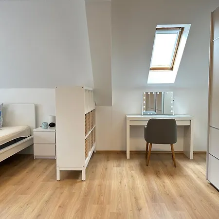 & Monteurwohnungen 2 *