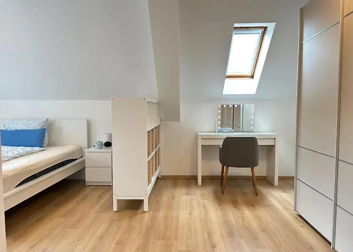 & Monteurwohnungen 2 *